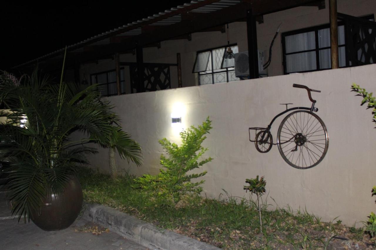 Rivermews Hotel And Spa Маун Екстер'єр фото